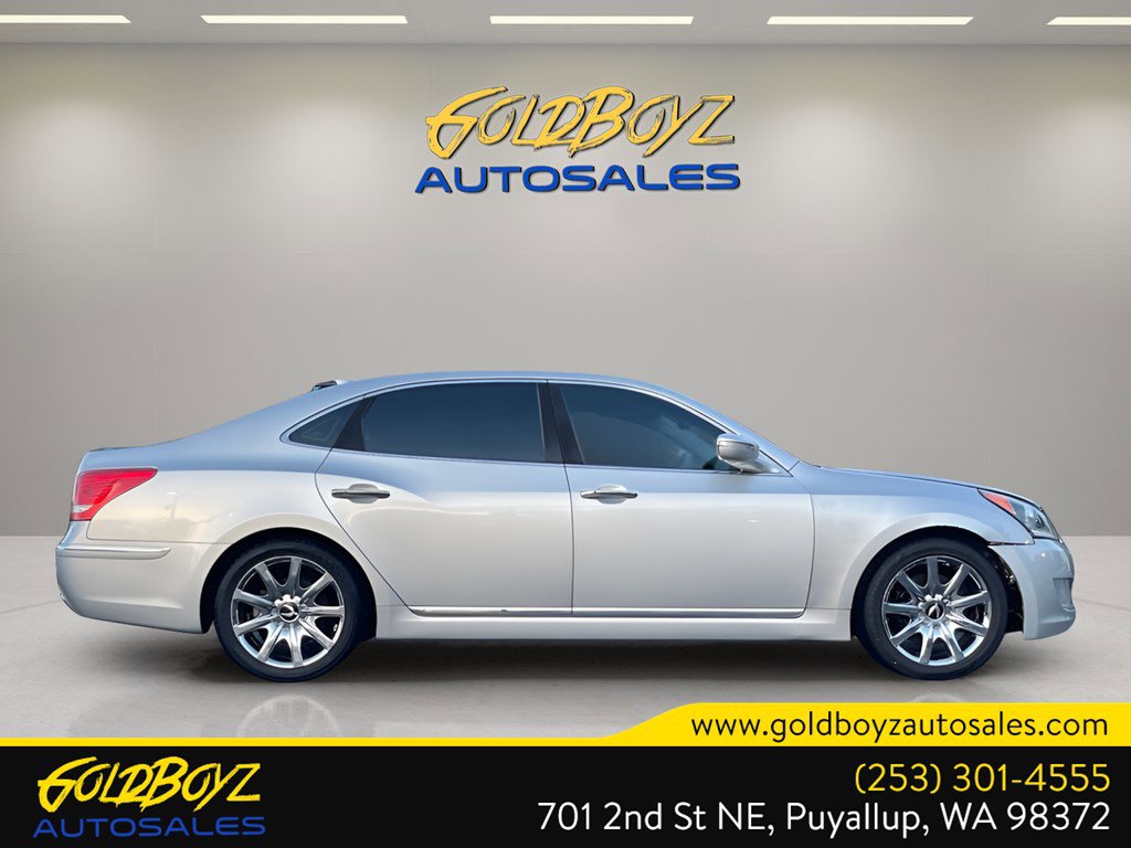 Used 2011 Hyundai Equus Signature RWD image 2