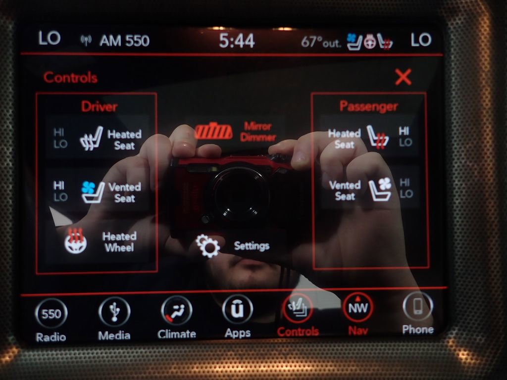 Used 2018 Dodge Challenger GT image 4