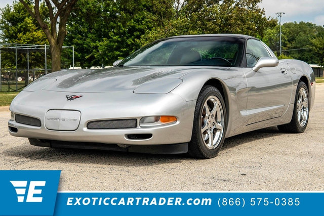 Used 2004 Chevrolet Corvette Coupe w/ Roof Package