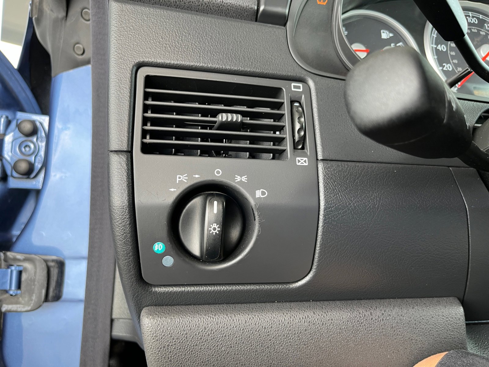 Used 2005 Chrysler Crossfire SRT-6 image 27