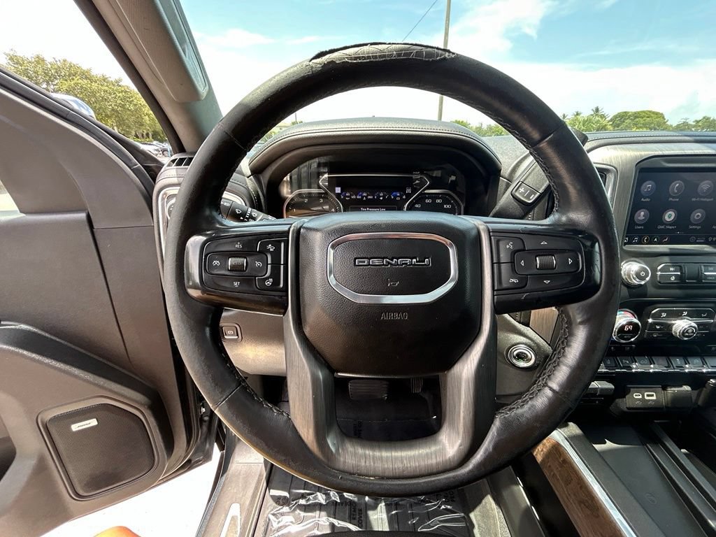 Used 2020 GMC Sierra 2500 Denali w/ Denali Ultimate Package AWD/4WD image 17
