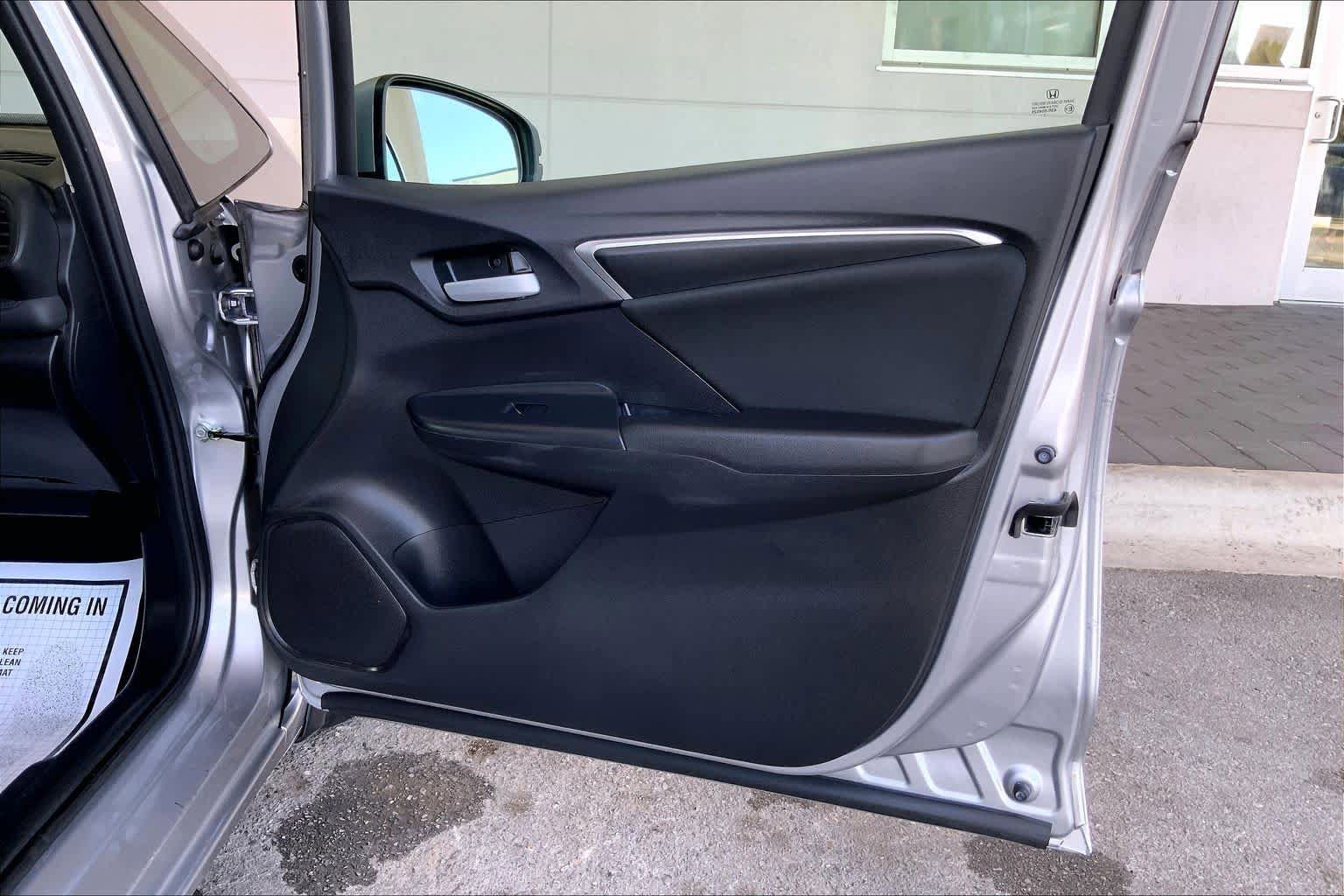 Used 2018 Honda Fit LX image 23