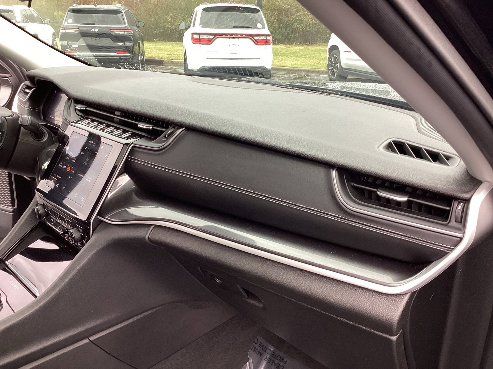 Used 2022 Jeep Grand Cherokee L Laredo w/ Luxury Tech Group I image 18