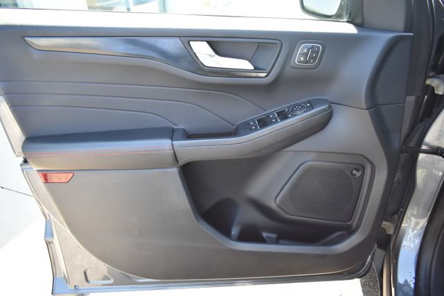 Used 2022 Ford Escape SEL w/ Technology Package AWD/4WD image 20