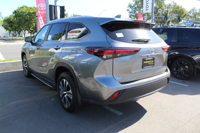 New 2026 Toyota Highlander XLE AWD/4WD image 4