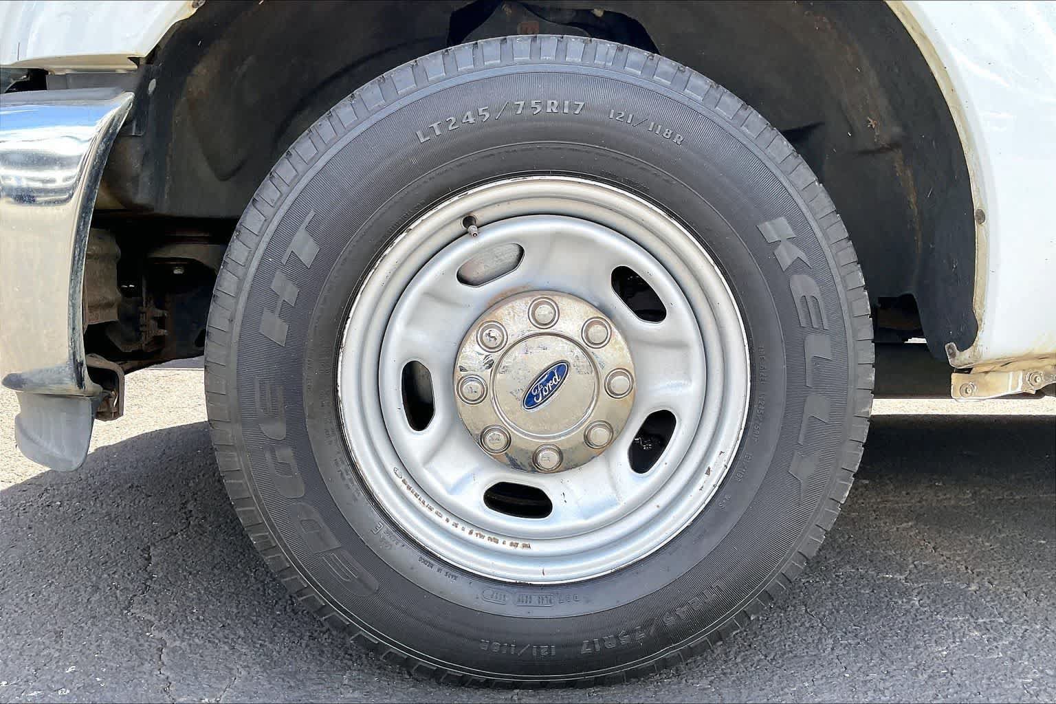 Used 2015 Ford F250 XL w/ Power Equipment Group RWD image 8