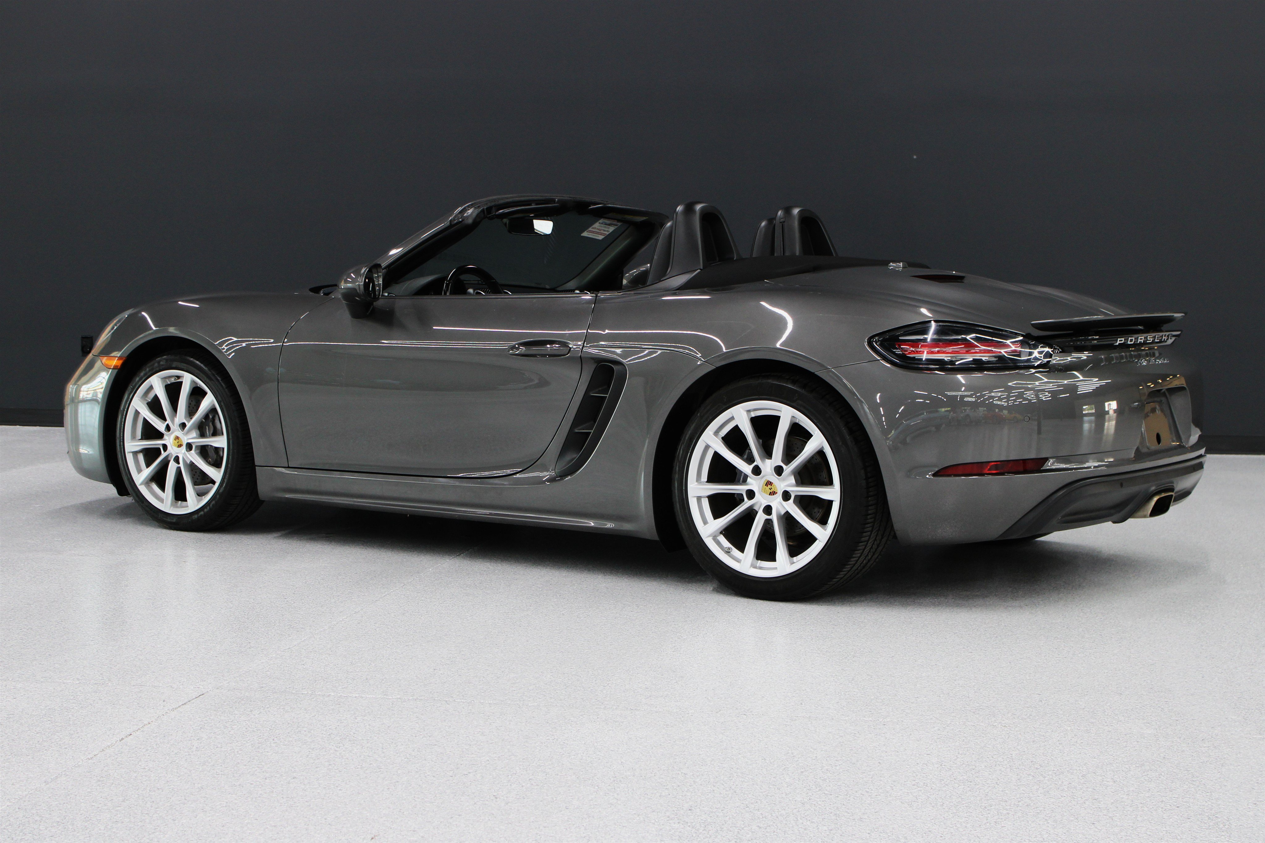 Used 2021 Porsche 718 Boxster w/ Premium Package RWD image 33