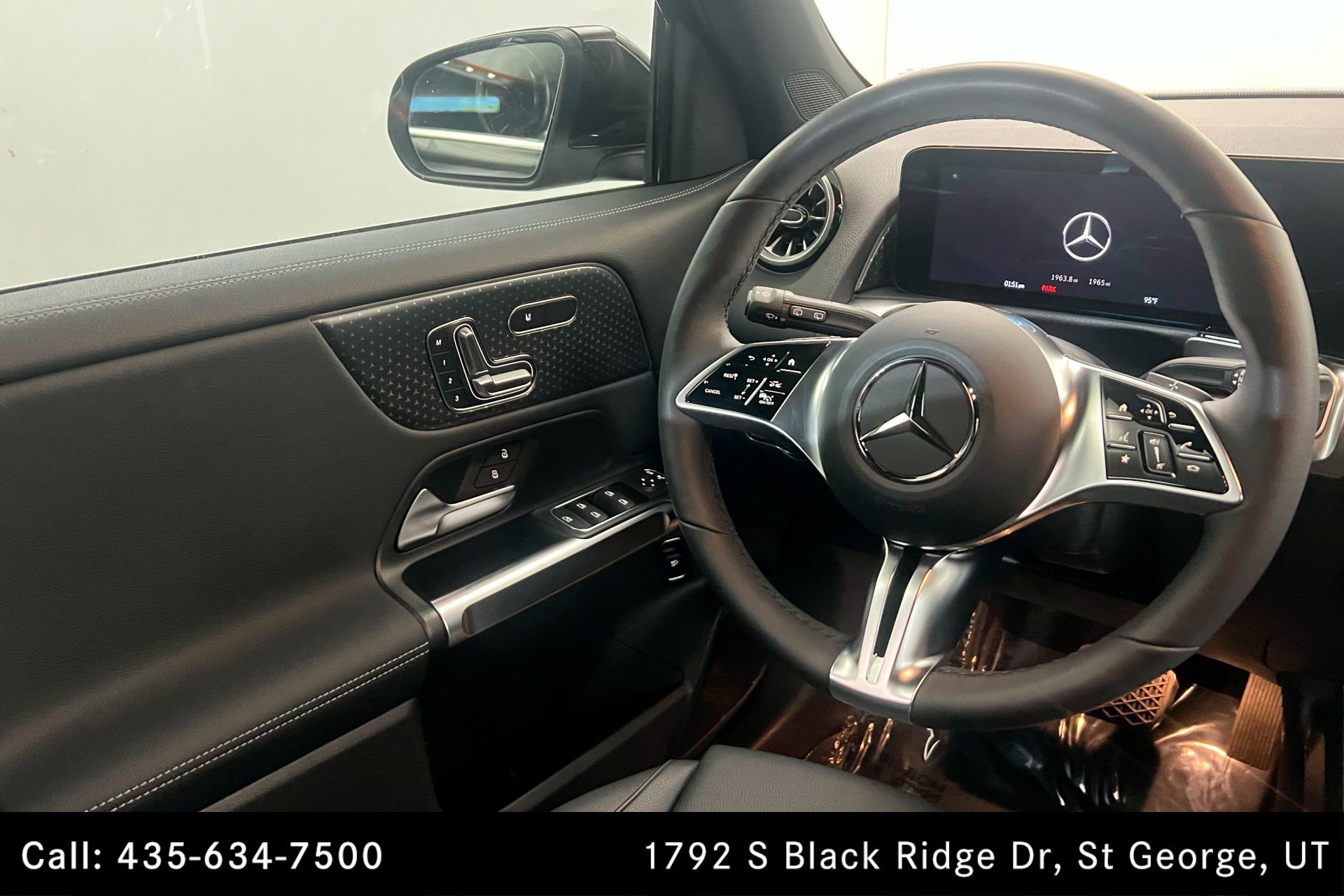 Used 2024 Mercedes-Benz EQB 300 EQB 300 image 11