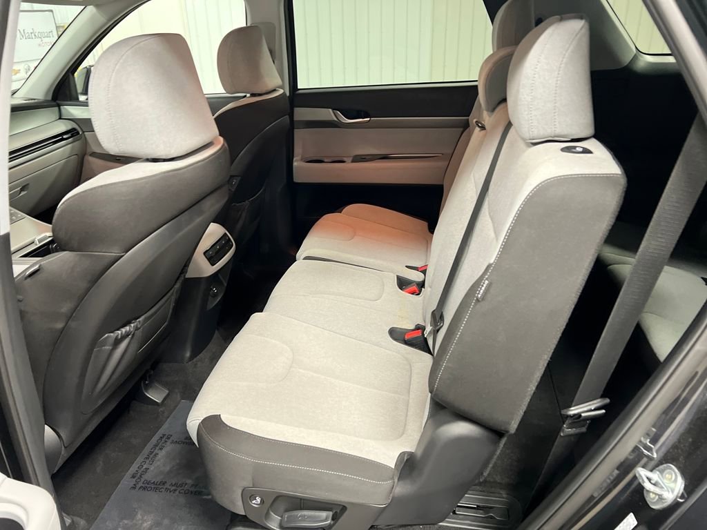 Used 2023 Hyundai Palisade SE w/ Cargo Package image 13