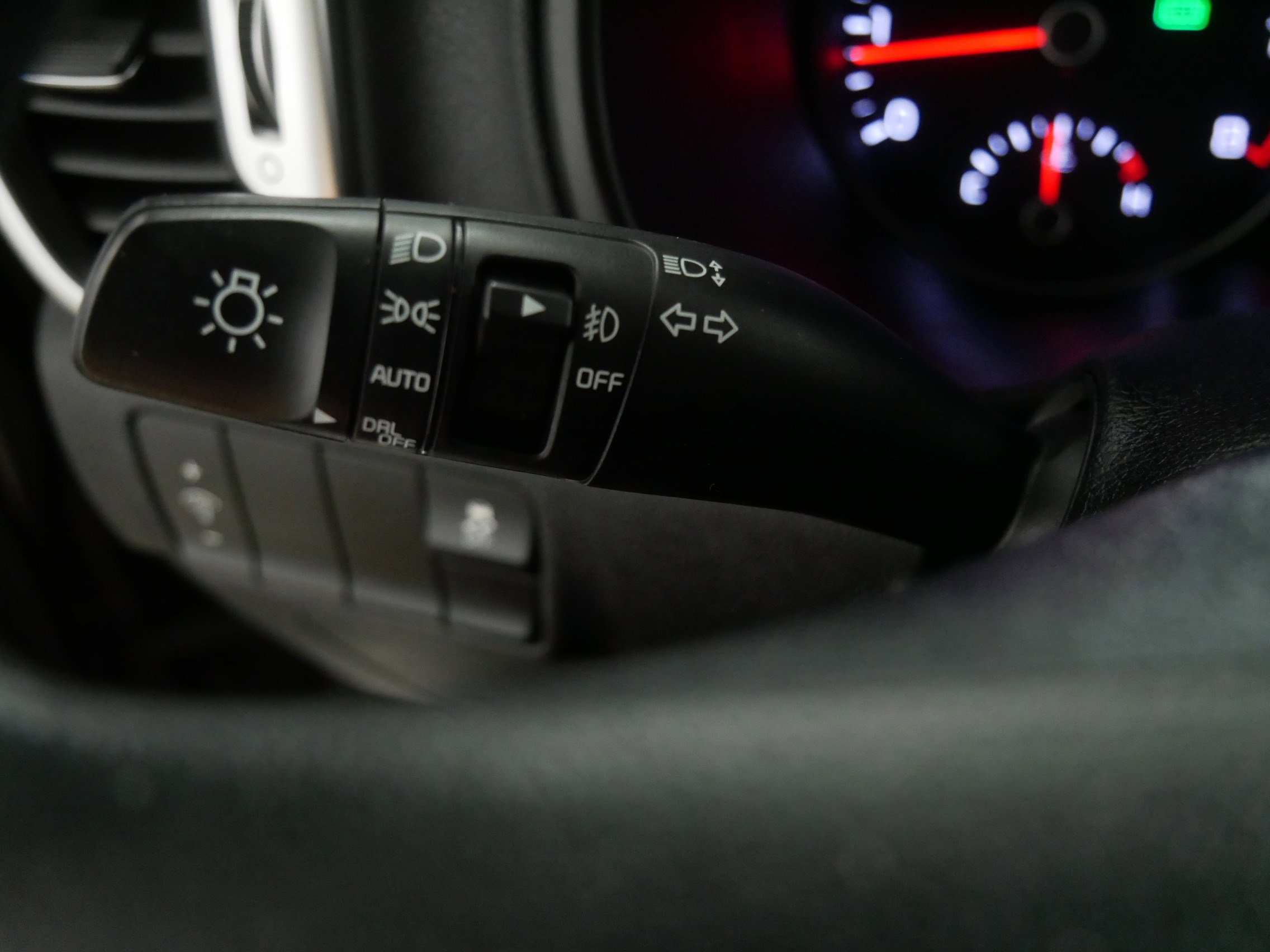Used 2019 Kia Sportage LX image 32