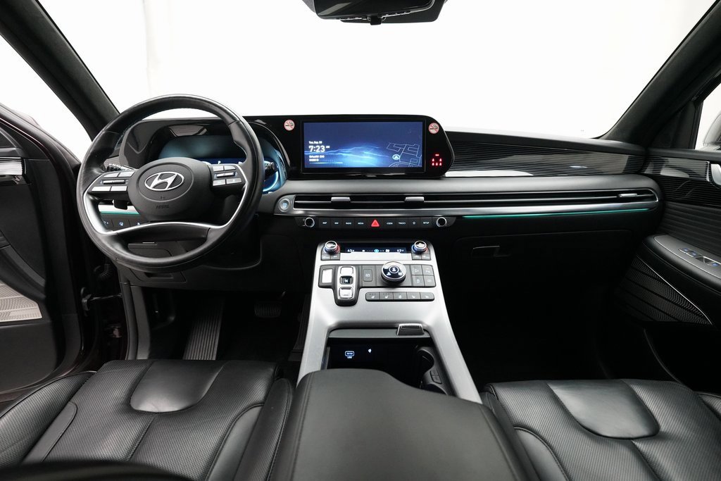 Used 2024 Hyundai Palisade Calligraphy image 5