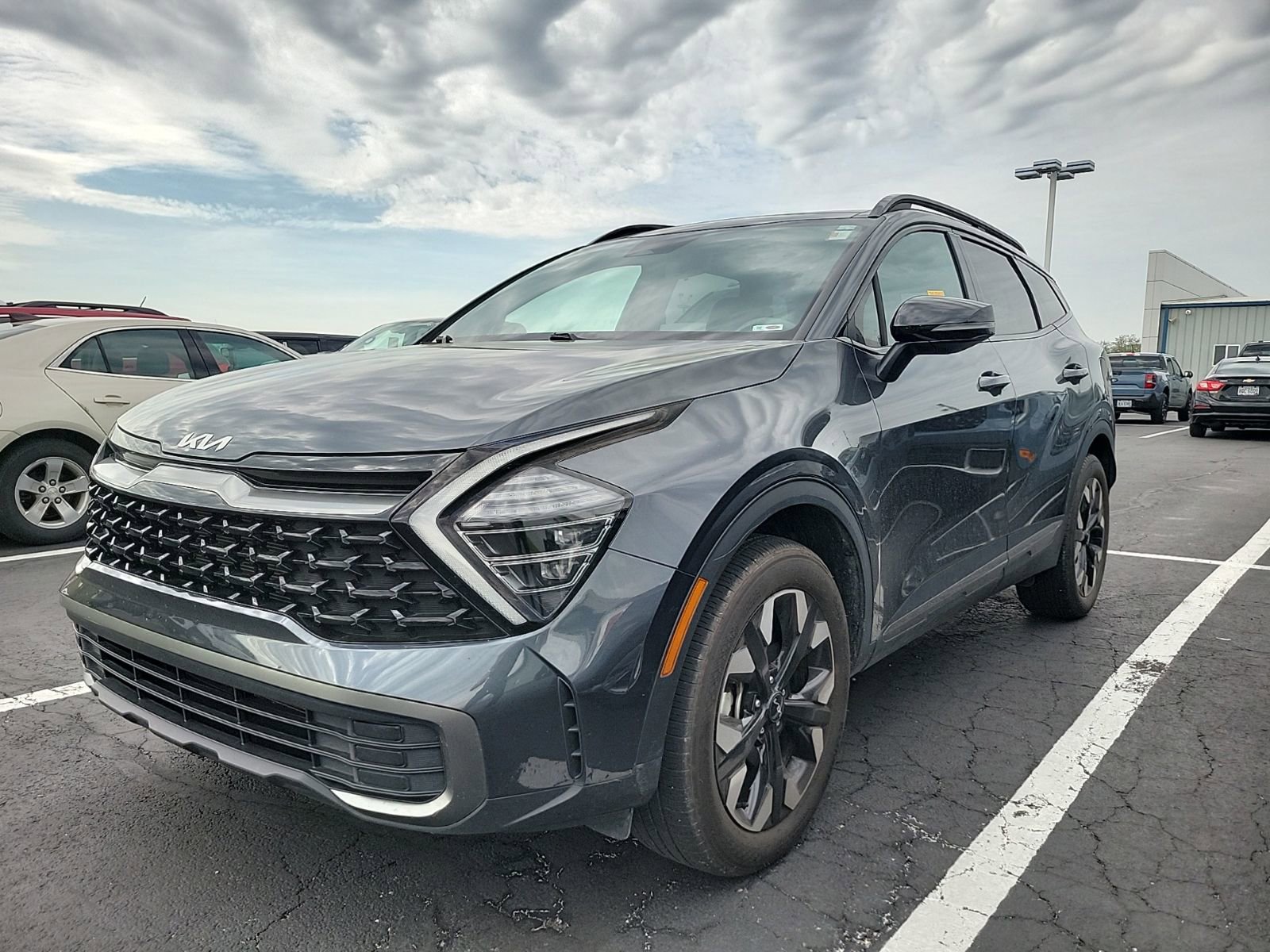 Used 2024 Kia Sportage X-Line w/ X-Line Premium Package image 3