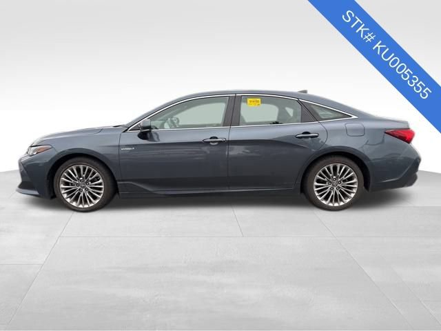 Used 2019 Toyota Avalon Limited image 4