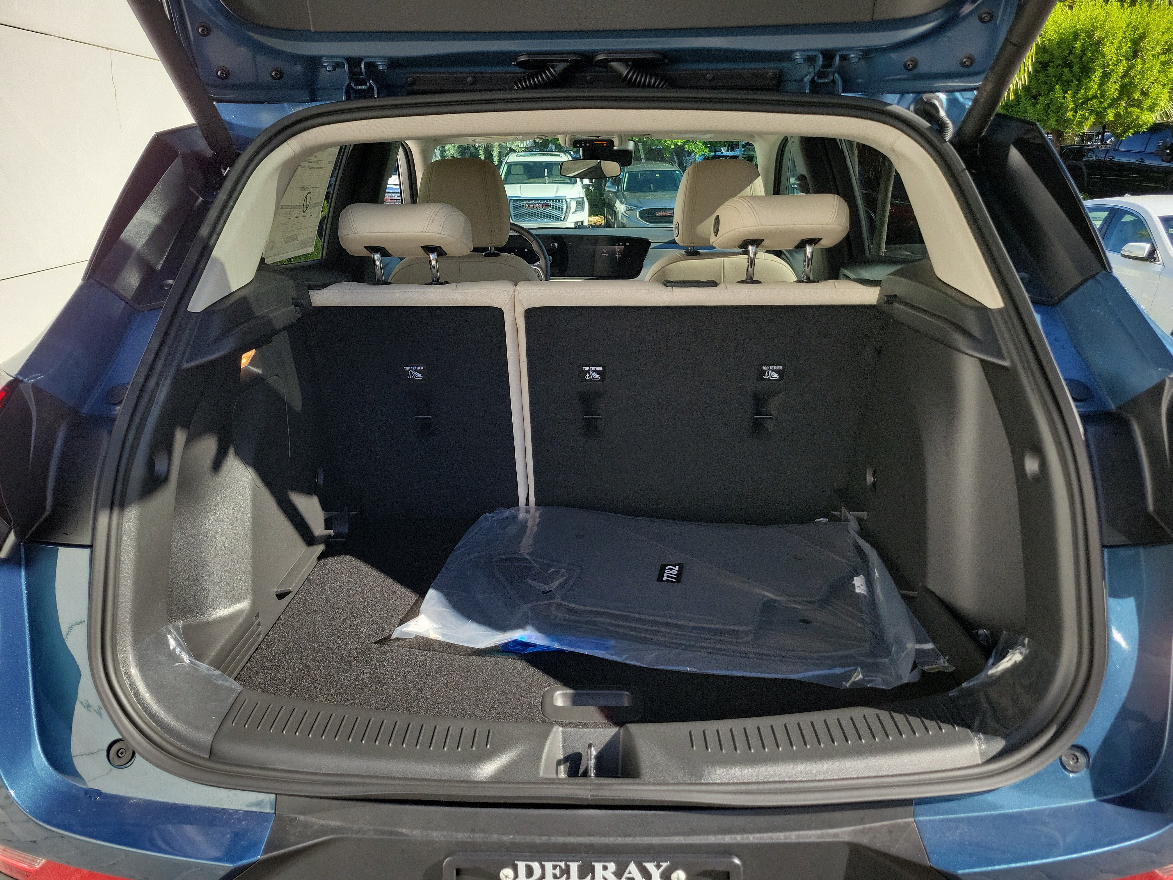 New 2026 Buick Encore GX Preferred w/ Comfort Package FWD image 8