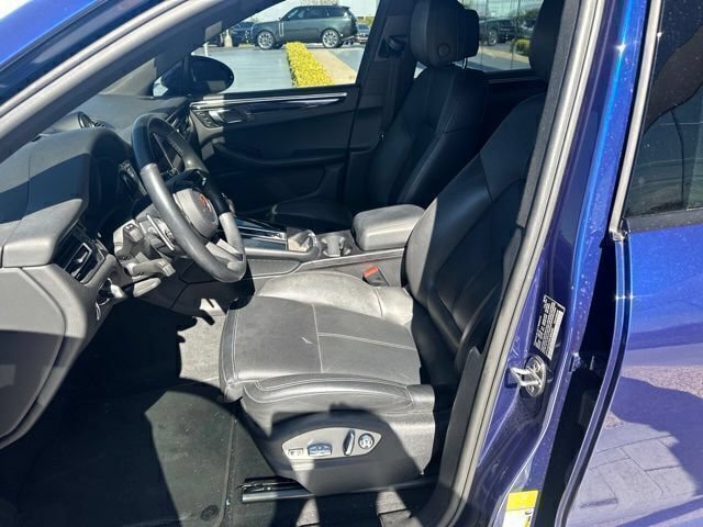 Used 2022 Porsche Macan AWD/4WD image 9