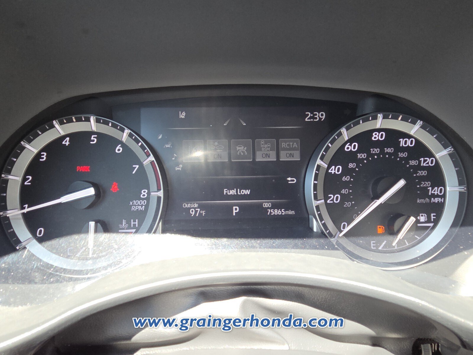 Used 2021 Toyota Highlander XLE FWD image 16