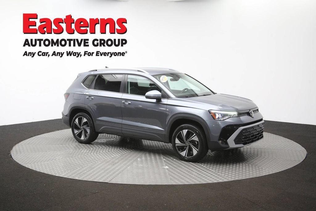 Used 2025 Volkswagen Taos SE AWD/4WD image 46