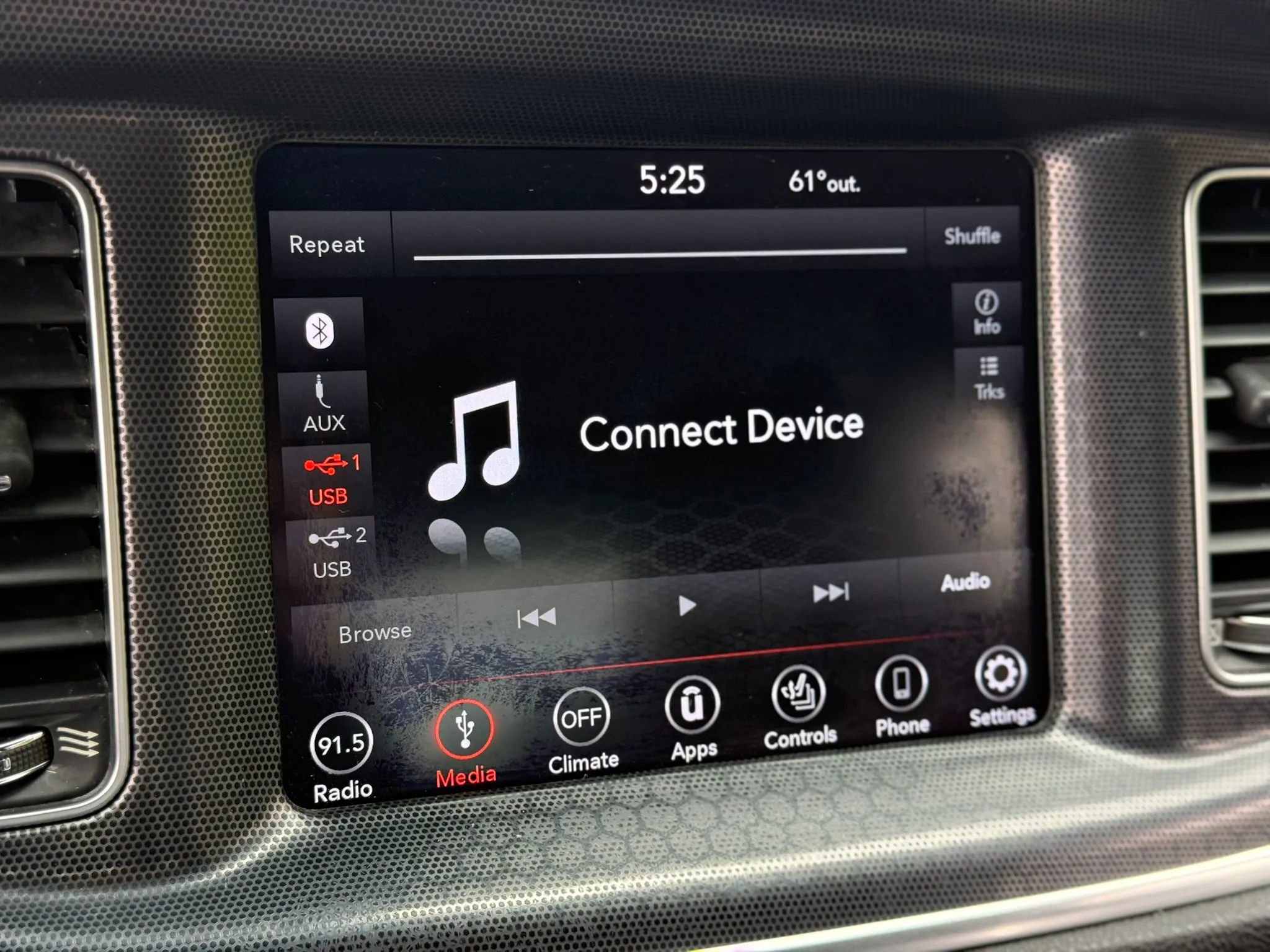 Used 2018 Dodge Charger R/T w/ Beats Audio Group RWD image 22