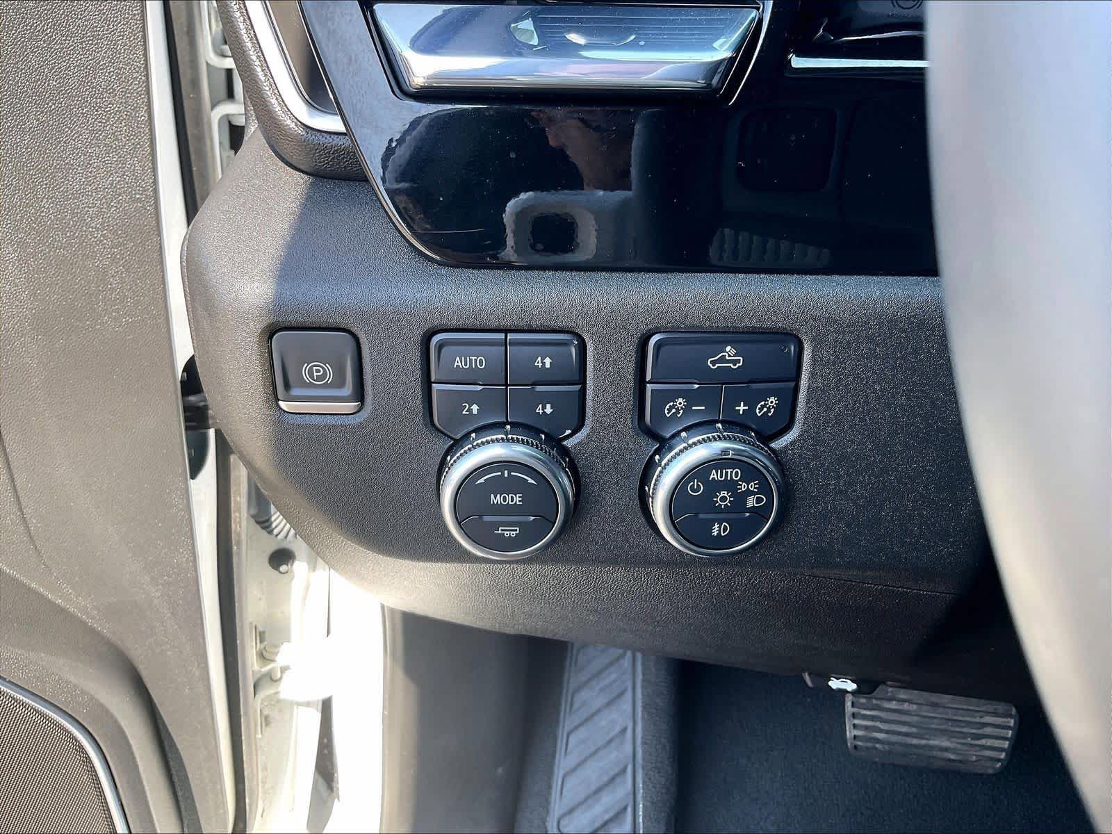 Used 2024 GMC Sierra 1500 Elevation w/ X31 Off-Road Package AWD/4WD image 26