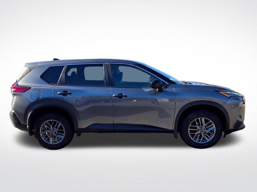 Used 2023 Nissan Rogue S AWD/4WD image 9