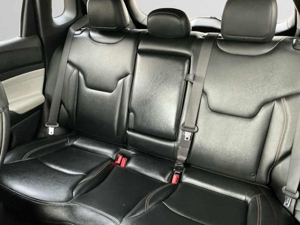 Used 2024 Jeep Compass Limited image 13