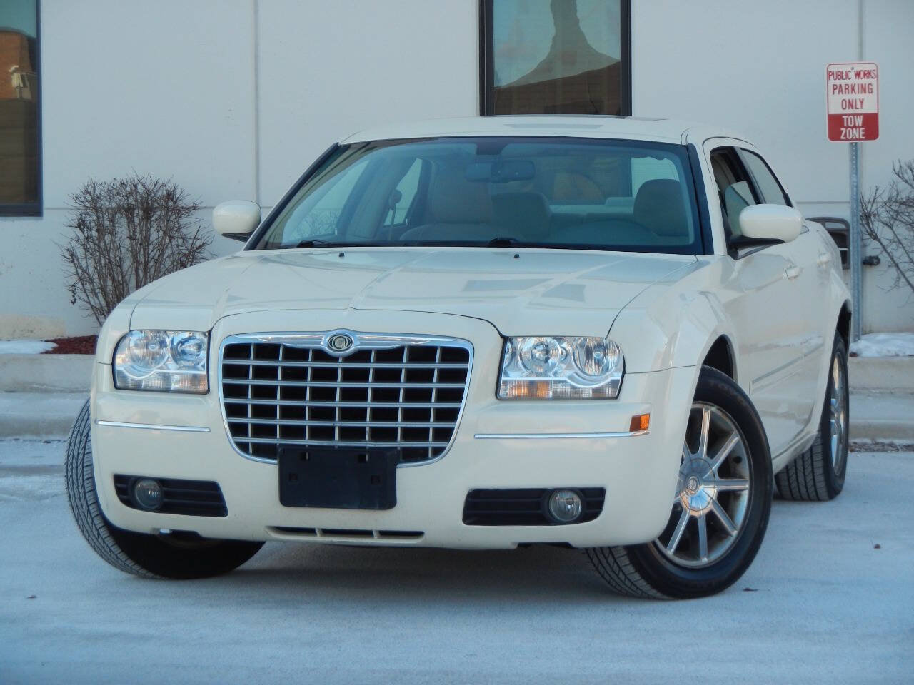 Used 2007 Chrysler 300 Touring L w/ Luxury Group AWD/4WD image 3