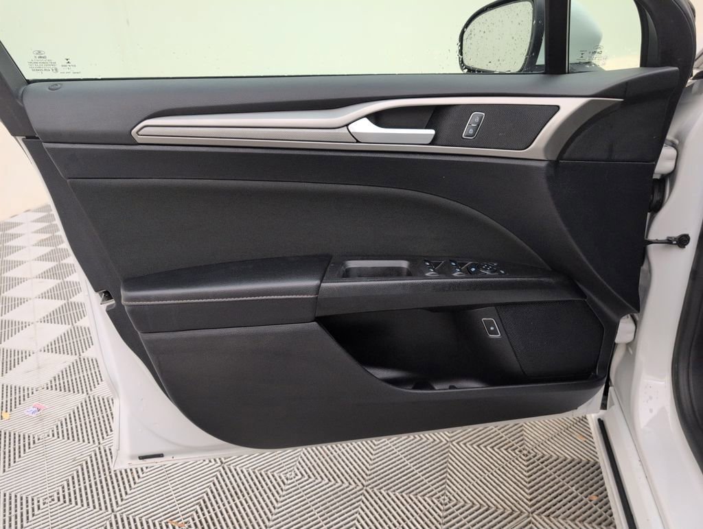 Used 2019 Ford Fusion SE image 36