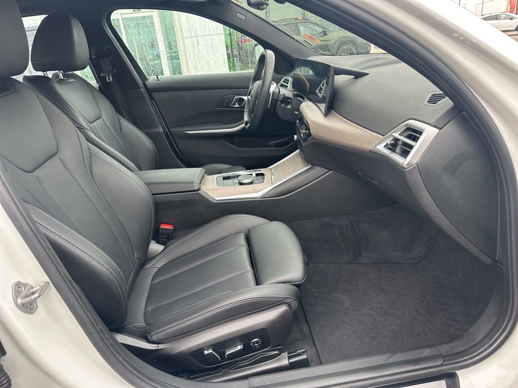 Used 2025 BMW 330i xDrive Sedan image 7