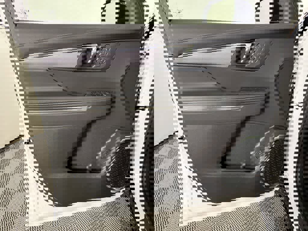 New 2026 Buick Enclave Sport Touring w/ Super Cruise Package image 15