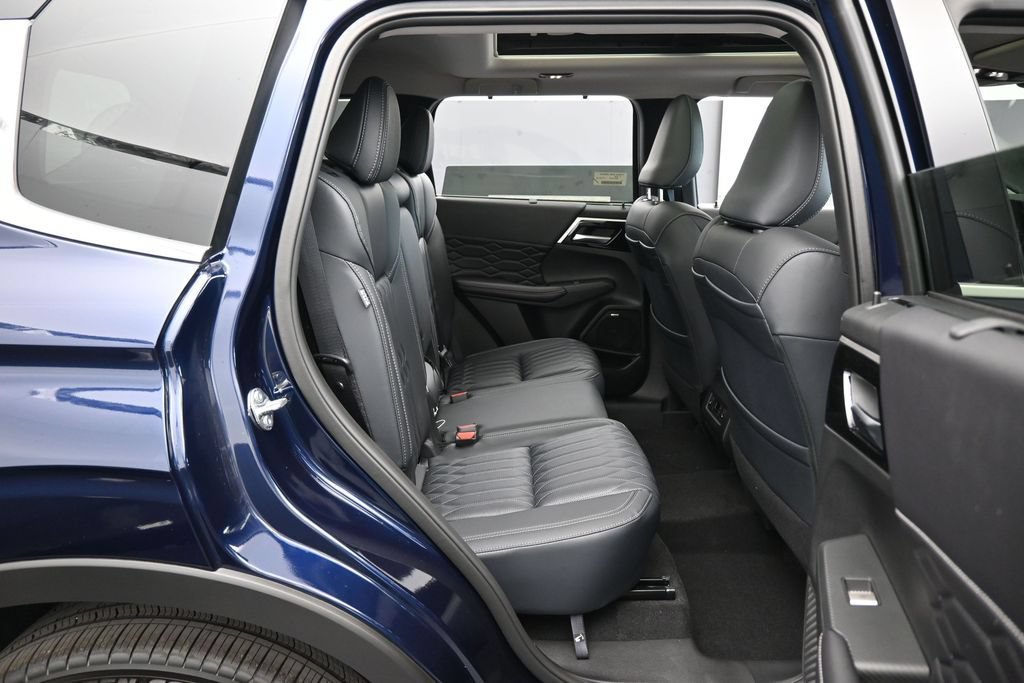 New 2026 Mitsubishi Outlander SEL FWD image 42