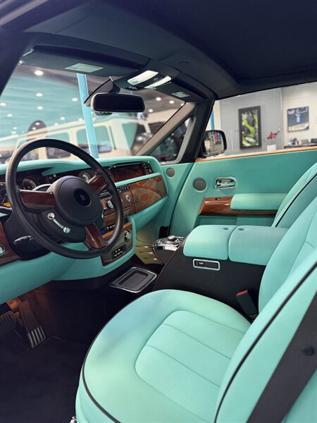 Used 2013 Rolls-Royce Phantom Drophead Coupe RWD image 12