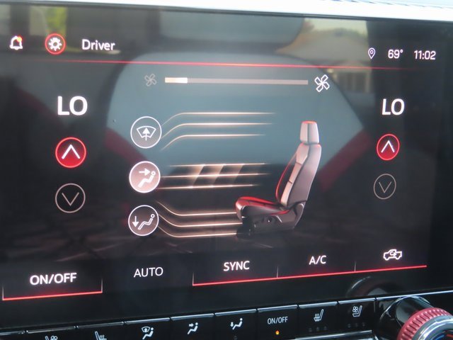 Used 2024 GMC Canyon AT4X w/ AT4X AEV Edition image 32