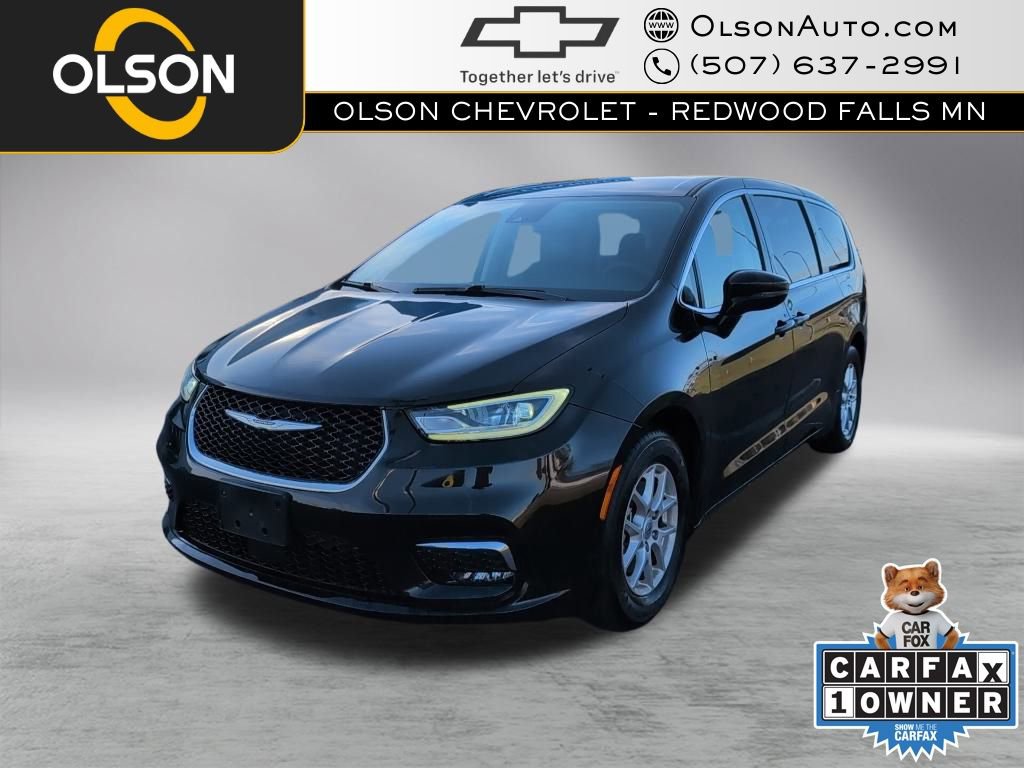 Used 2024 Chrysler Pacifica Touring-L