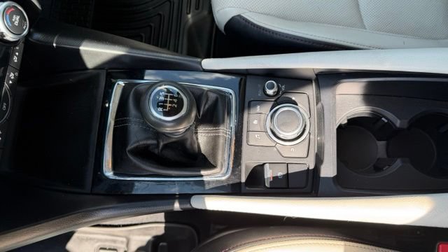 Used 2018 MAZDA MAZDA3 Grand Touring w/ Premium Equipment Package FWD image 24