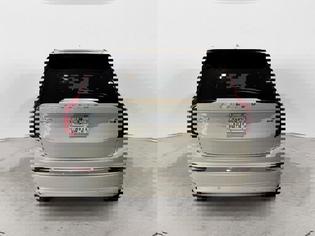 New 2026 Volvo XC90 B5 Core w/ Protection Package Premier image 4