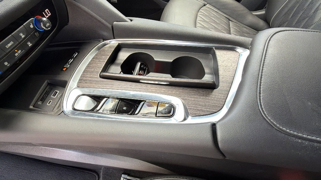 Used 2023 Buick Enclave Avenir w/ Avenir Technology Package image 13