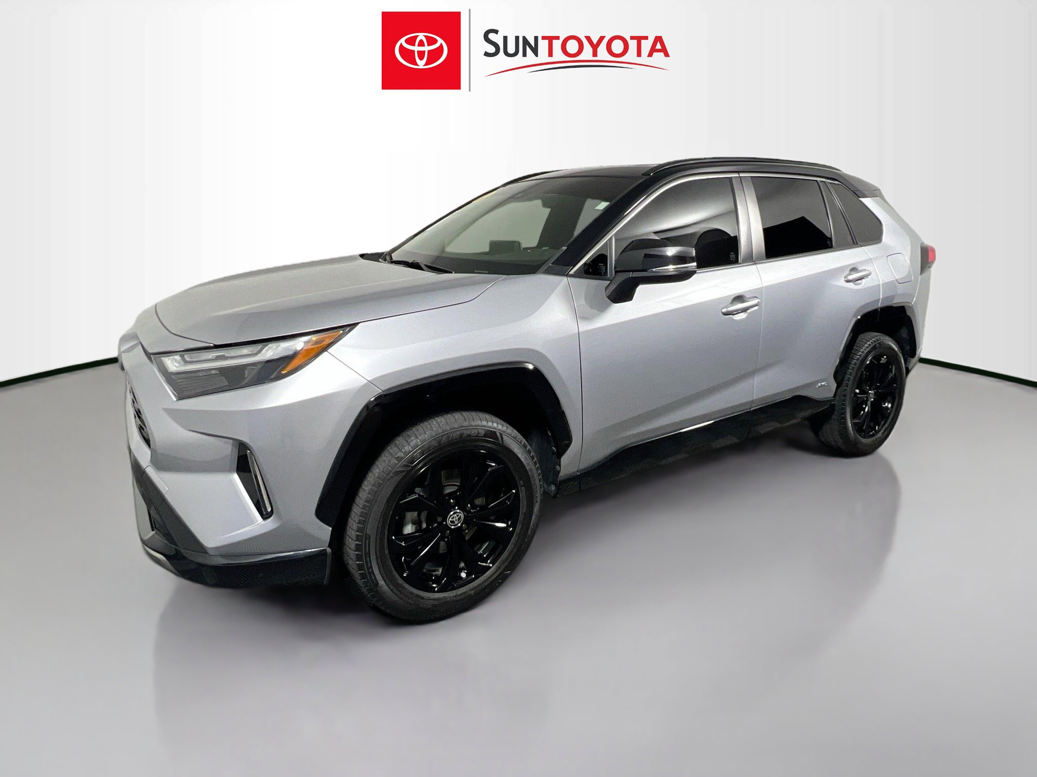 Used 2022 Toyota RAV4 XSE AWD/4WD image 9
