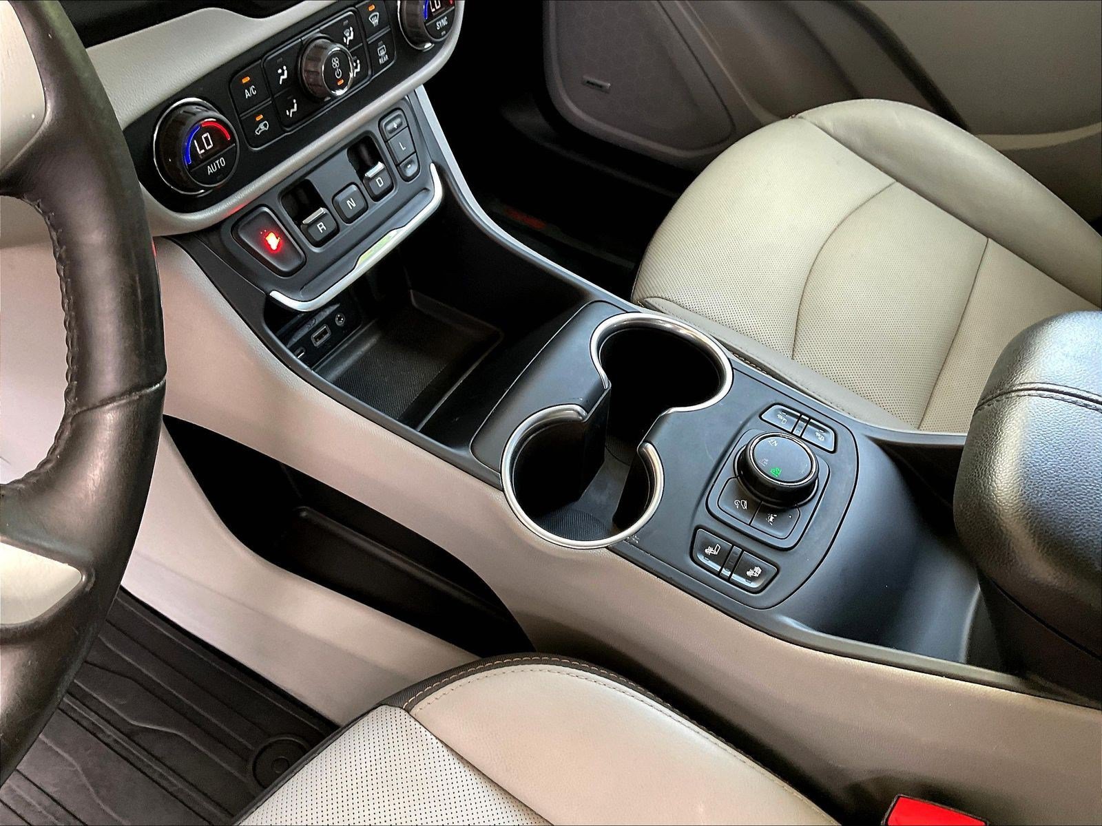 Used 2019 GMC Terrain SLT w/ Preferred Package AWD/4WD image 18
