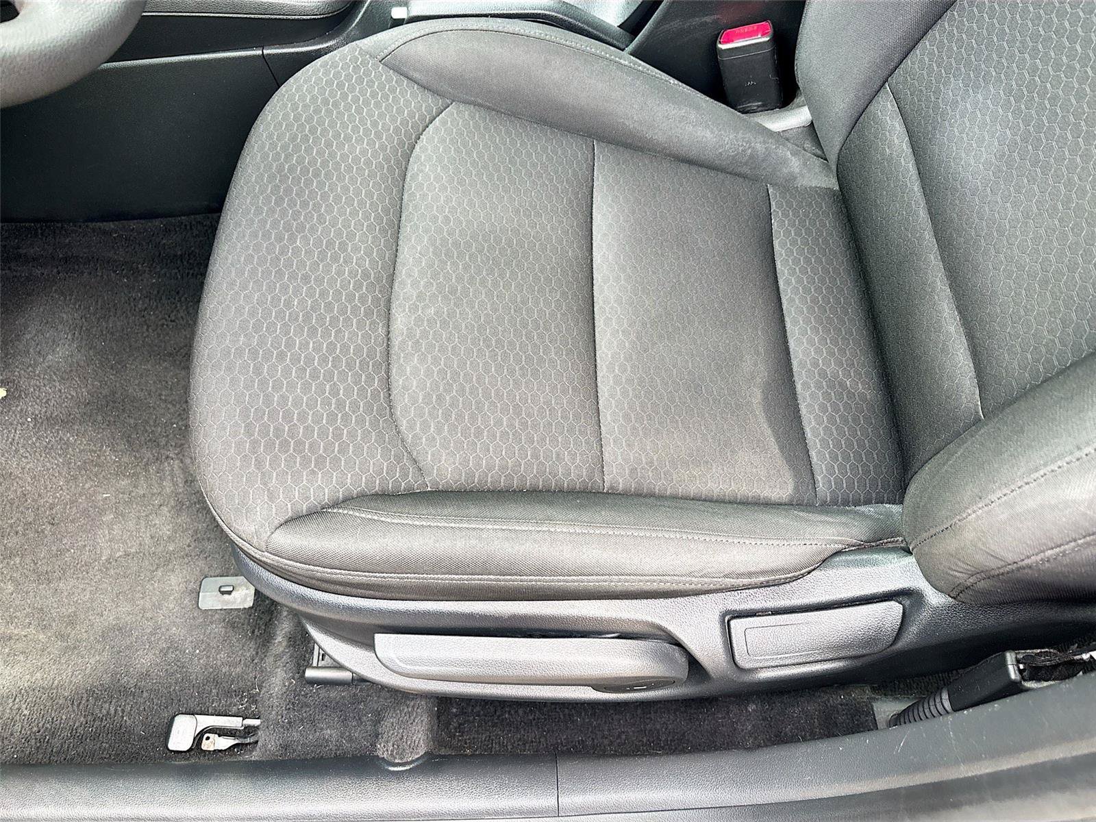 Used 2020 Hyundai Elantra SEL w/ Cargo Package (C1) FWD image 18