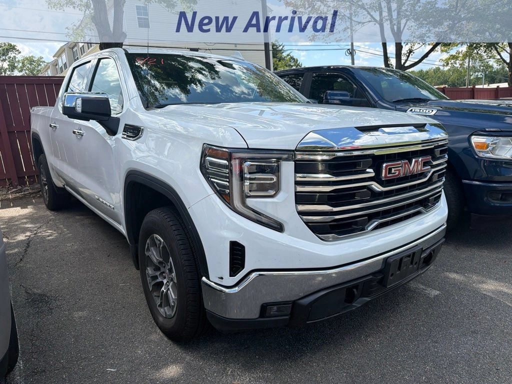 Used 2025 GMC Sierra 1500 SLT AWD/4WD image 2