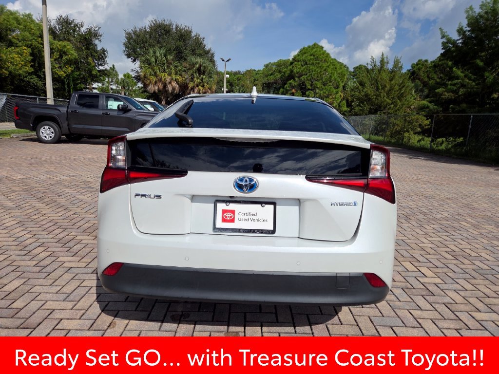 Used 2021 Toyota Prius LE FWD image 11