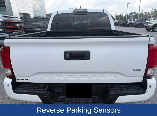 Used 2017 Toyota Tacoma TRD Off-Road AWD/4WD image 6