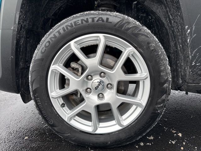 Used 2022 Jeep Renegade Latitude image 11