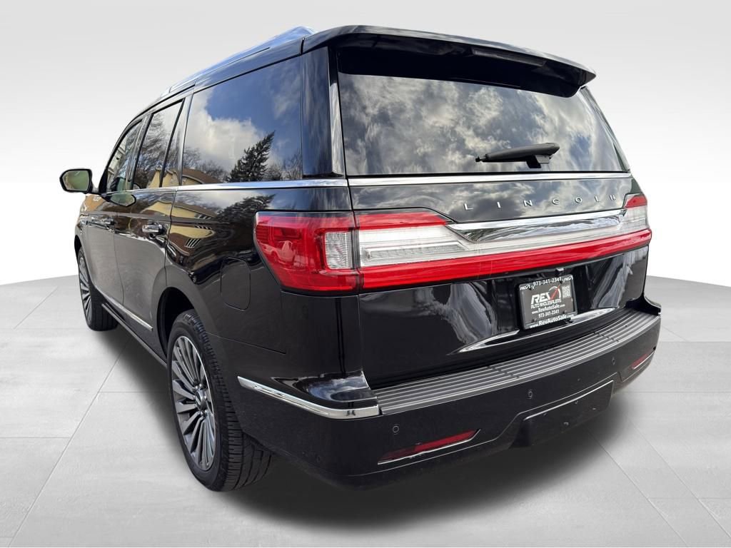 Used 2019 Lincoln Navigator Reserve image 4