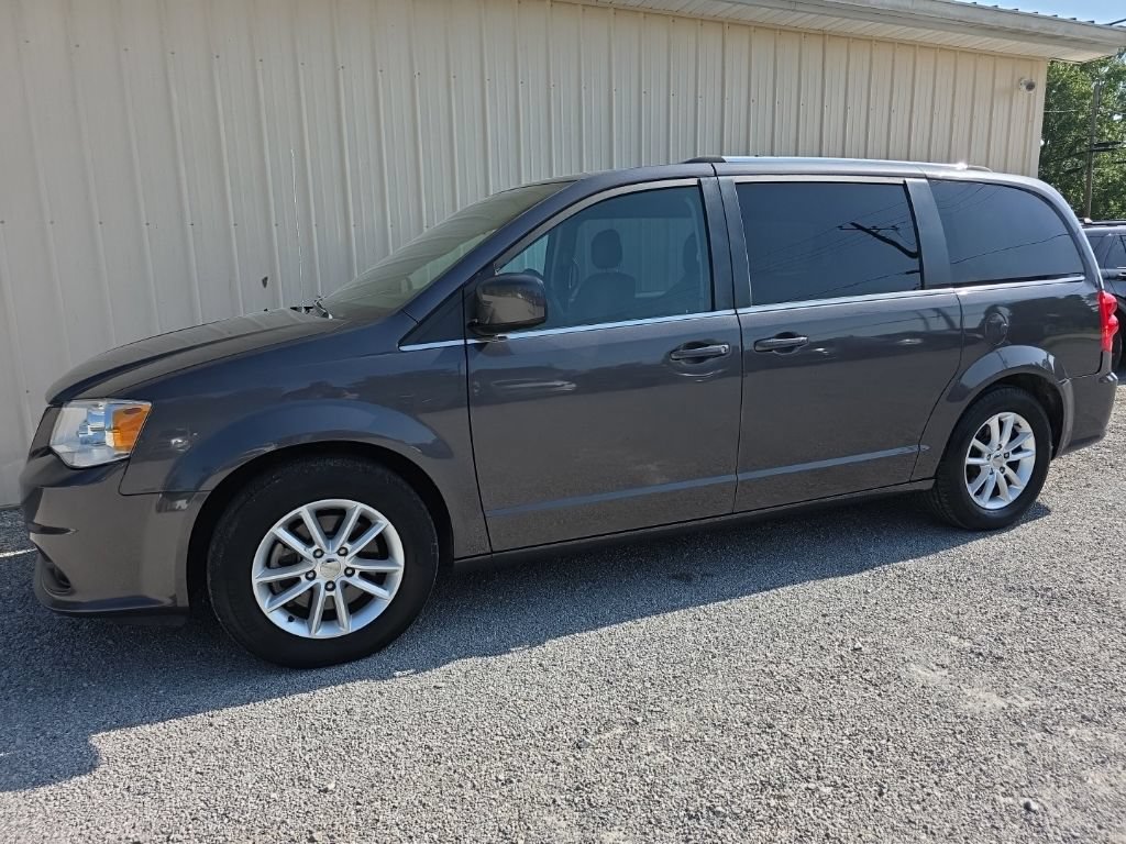 Used 2018 Dodge Grand Caravan SXT w/ Rear Park Assist Package FWD image 10