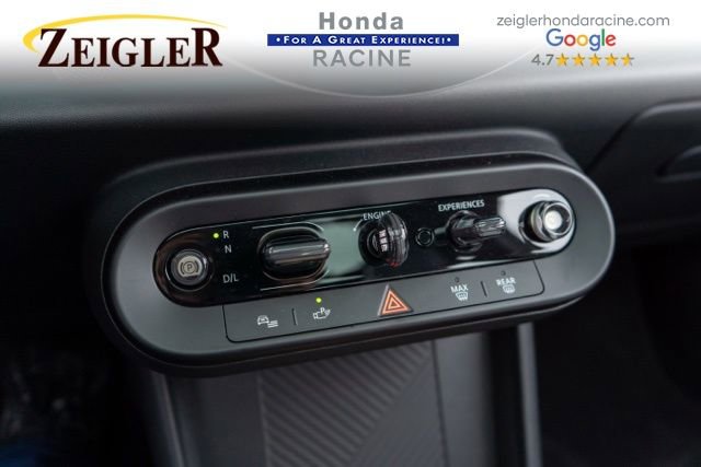 Used 2025 MINI Cooper 2-Door Hardtop image 20