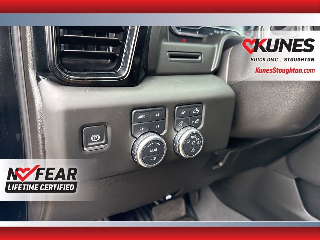 Used 2025 GMC Sierra 2500 AT4 image 27