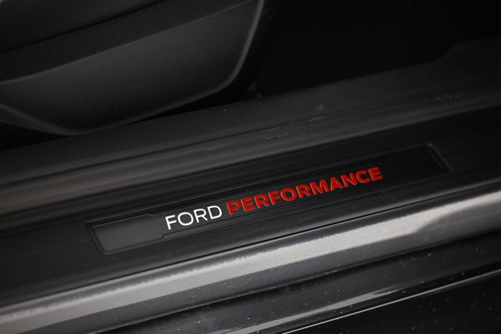 Used 2021 Ford Mustang Shelby GT500 w/ Technology Package image 28