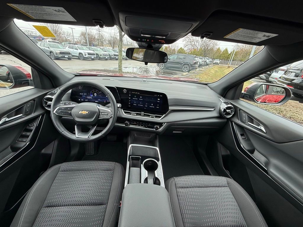 Used 2025 Chevrolet Equinox LT AWD/4WD image 26