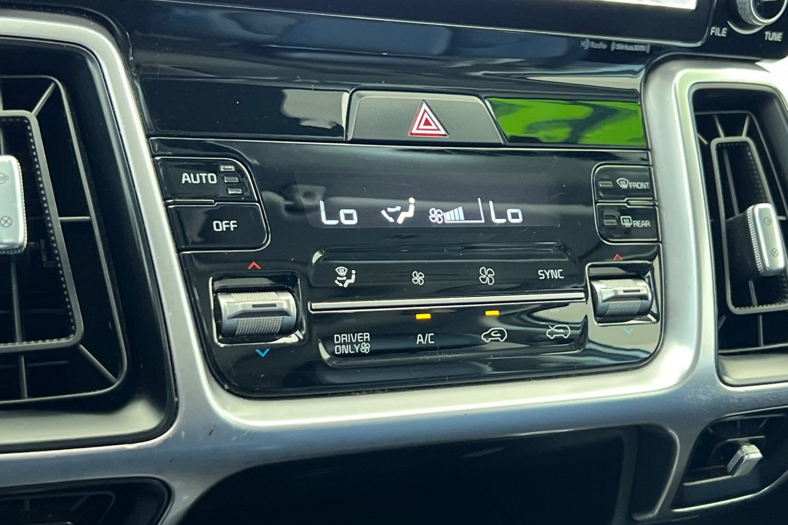 Used 2023 Kia Sorento EX w/ Panoramic Sunroof Package FWD image 23